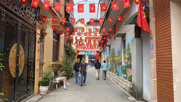 Cử tri Gia Lâm tích cực tham gia bầu cử trong buổi chiều ngày 15/3- Ảnh 1.