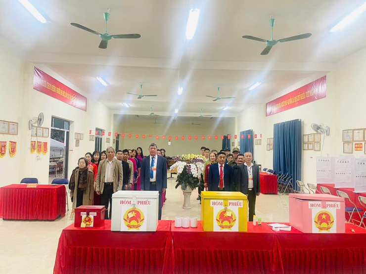 Cử tri thôn Xuân Trung, Xuân Long, Xuân Sen, Xuân Linh phấn khởi tham gia ngày hội toàn dân- Ảnh 13.