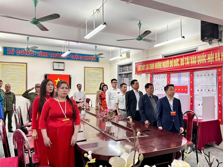 PHƯỜNG SƠN TÂY NÔ NỨC TRONG NGÀY HỘI BẦU CỬ- Ảnh 11.