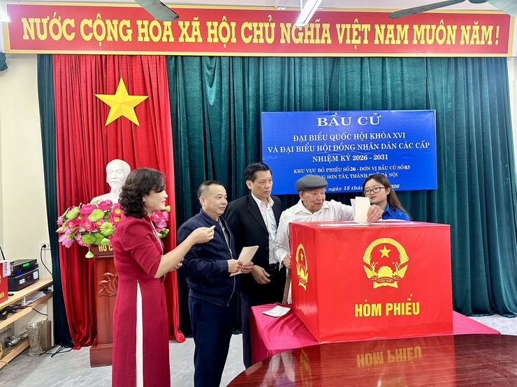 PHƯỜNG SƠN TÂY NÔ NỨC TRONG NGÀY HỘI BẦU CỬ- Ảnh 12.