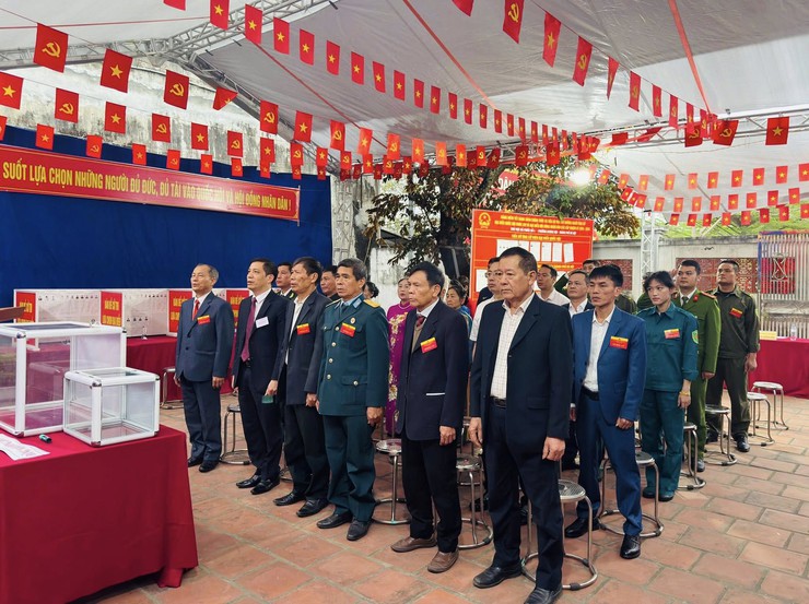 Đồng loạt 22 khu vực bỏ phiếu trên địa bàn phường Dương Nội khai mạc bầu cử- Ảnh 2.