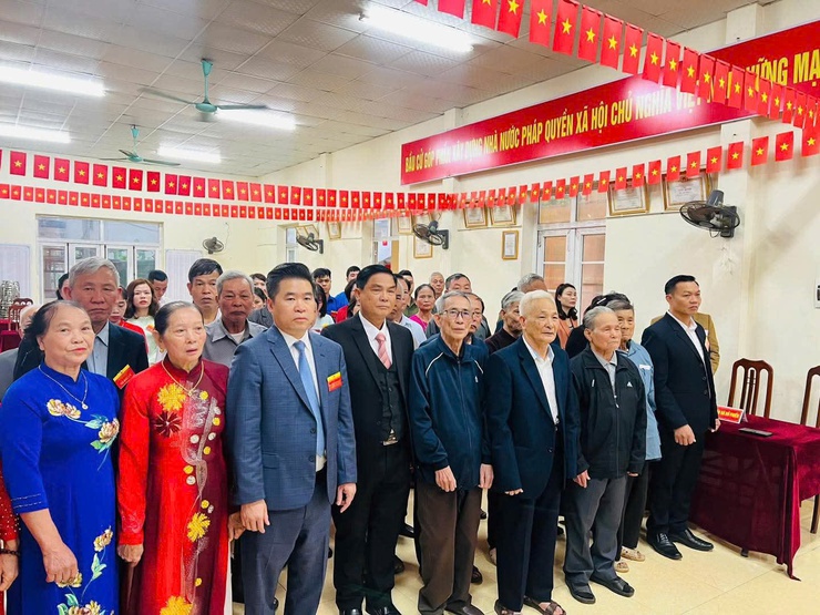 Hát Môn khai mạc sớm tại 2 khu vực bỏ phiếu từ 6 giờ sáng- Ảnh 3.