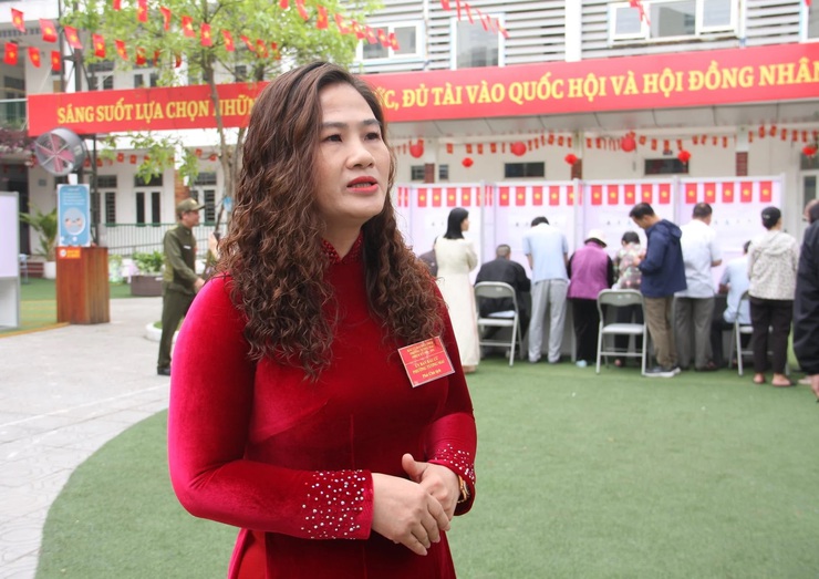 Hỗ trợ cử tri yếu thế đến điểm bỏ phiếu- Ảnh 2.