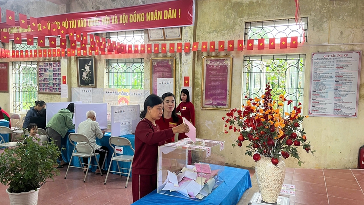 CỬ TRI XÃ ỨNG HÒA PHẤN KHỞI THAM GIA BẦU CỬ- Ảnh 18.