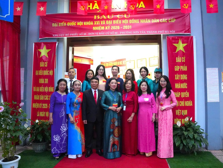 PHƯỜNG SƠN TÂY NÔ NỨC TRONG NGÀY HỘI BẦU CỬ- Ảnh 7.