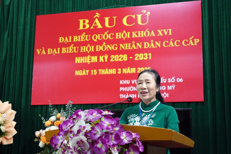 Đồng chí Phí Minh Hải dự khai mạc và bỏ phiếu bầu cử tại khu vực bầu cử số 6 phường Chương Mỹ- Ảnh 1.