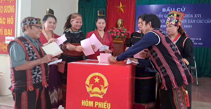 Cuộc bầu cử trên địa bàn xã Đoài Phương thành công tốt đẹp- Ảnh 4.