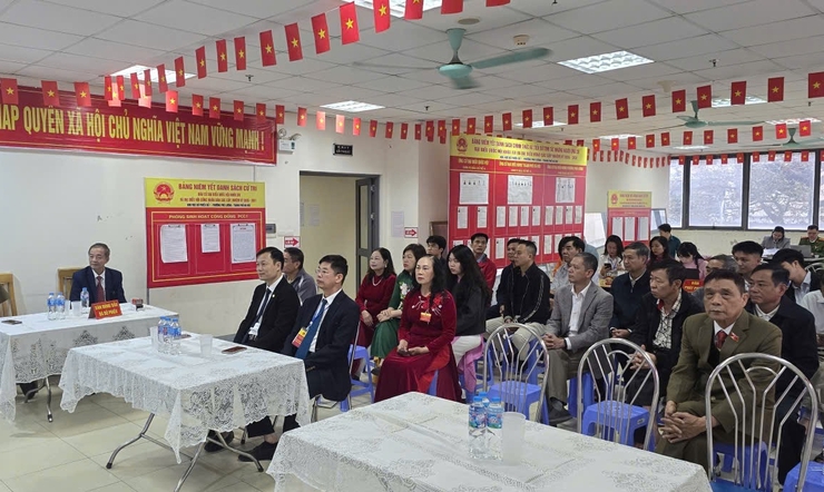 25/25 khu vực bầu cử phường Phú Lương khai mạc Ngày hội toàn dân đi bầu cử- Ảnh 4.