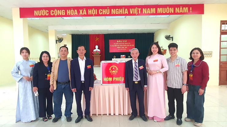 25/25 khu vực bầu cử phường Phú Lương khai mạc Ngày hội toàn dân đi bầu cử- Ảnh 8.