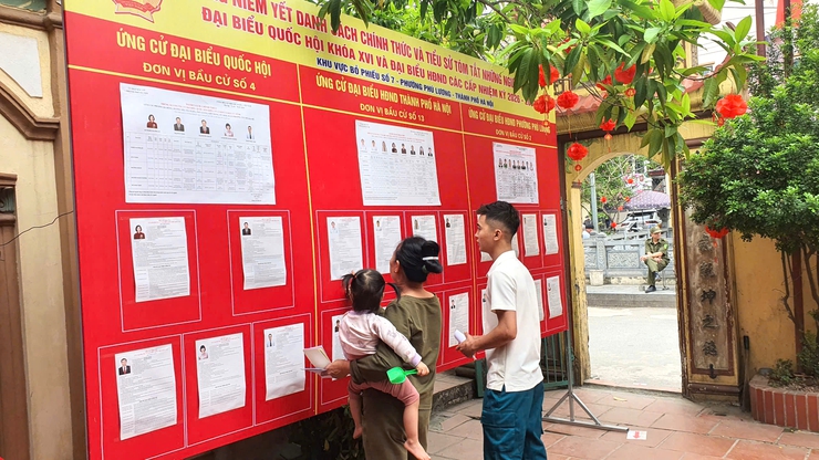 25/25 khu vực bầu cử phường Phú Lương khai mạc Ngày hội toàn dân đi bầu cử- Ảnh 10.