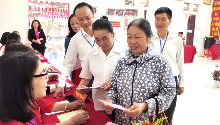 Đến 14 giờ 30 ngày 15/3, Đoài Phương đạt  87,5% cử tri tham gia bầu cử- Ảnh 1.