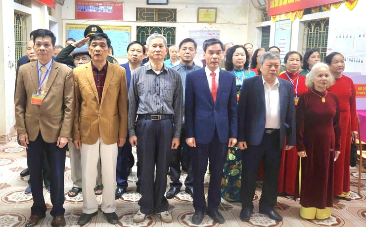 Rộn ràng Không khí ngày bầu cử tại xã Đoài Phương sáng 15/3

- Ảnh 1.