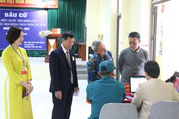 Xã Bất Bạt-TP Hà Nội: Cử tri nô nức đi bầu cử từ sớm- Ảnh 9.