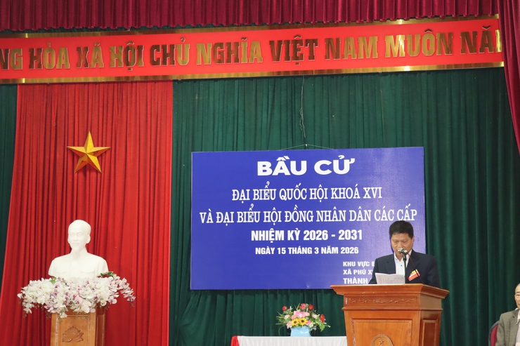 ĐỒNG CHÍ BÍ THƯ ĐẢNG UỶ XÃ PHÚ XUYÊN DỰ KHAI MẠC BỎ PHIẾU TẠI KHU VỰC BỎ PHIẾU SỐ 2, THÔN THAO CHÍNH- Ảnh 5.