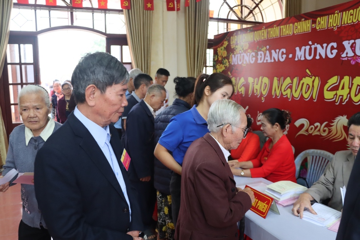 ĐỒNG CHÍ BÍ THƯ ĐẢNG UỶ XÃ PHÚ XUYÊN DỰ KHAI MẠC BỎ PHIẾU TẠI KHU VỰC BỎ PHIẾU SỐ 2, THÔN THAO CHÍNH- Ảnh 7.