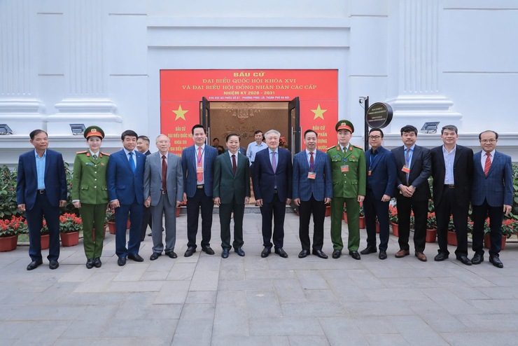 18 khu vực bỏ phiếu phường Phúc Lợi tổ chức Lễ khai mạc bầu cử đại biểu Quốc hội khóa XVI và đại biểu HĐND các cấp nhiệm kỳ 2026-2031- Ảnh 15.