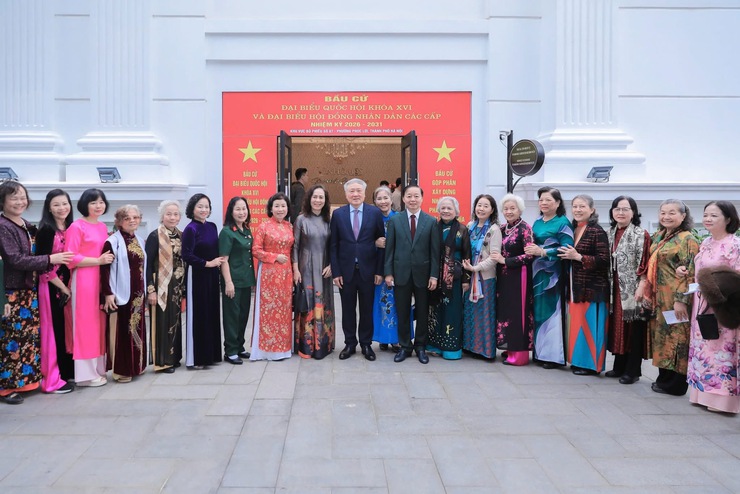 18 khu vực bỏ phiếu phường Phúc Lợi tổ chức Lễ khai mạc bầu cử đại biểu Quốc hội khóa XVI và đại biểu HĐND các cấp nhiệm kỳ 2026-2031- Ảnh 16.