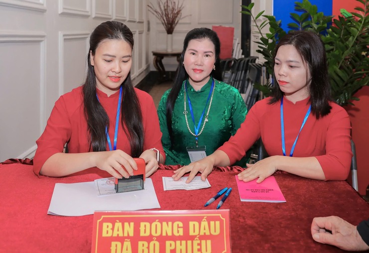 18 khu vực bỏ phiếu phường Phúc Lợi tổ chức Lễ khai mạc bầu cử đại biểu Quốc hội khóa XVI và đại biểu HĐND các cấp nhiệm kỳ 2026-2031- Ảnh 17.