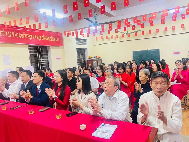 Hơn 50.000 cử tri xã Phúc Thọ nô nức tham gia bầu cử đại biểu Quốc hội khóa XVI và đại biểu Hội đồng nhân dân các cấp nhiệm kỳ 2026–2031- Ảnh 6.