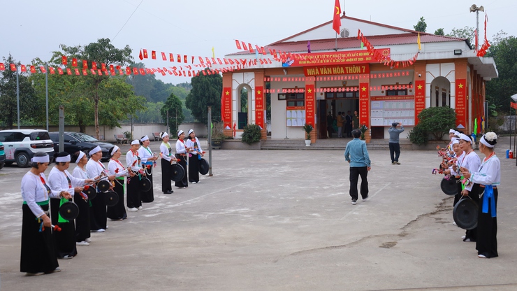 Suối Hai rộn ràng ngày hội non sông- Ảnh 4.