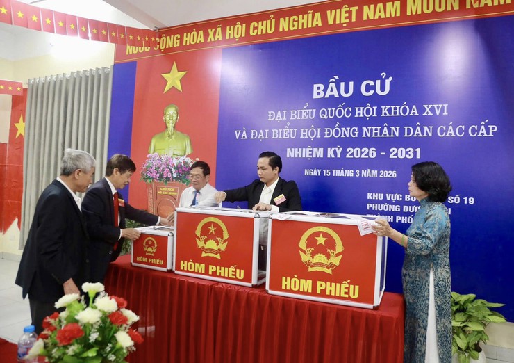 Đồng loạt 22 khu vực bỏ phiếu trên địa bàn phường Dương Nội khai mạc bầu cử- Ảnh 23.