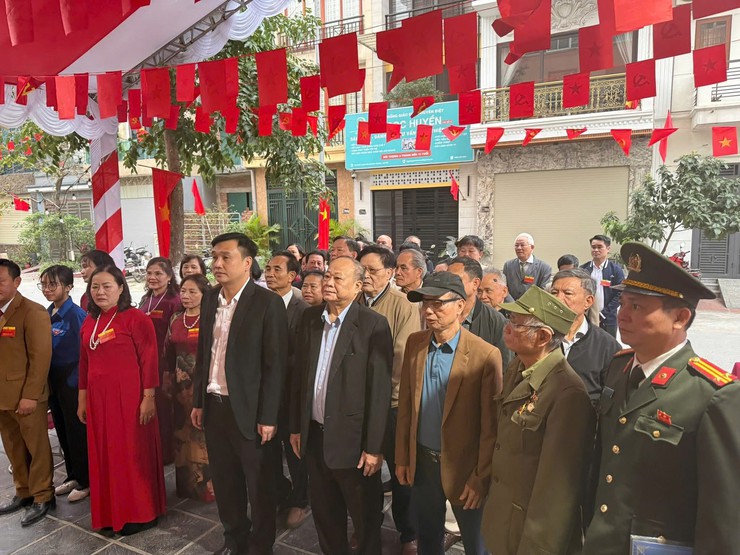 Đồng loạt 22 khu vực bỏ phiếu trên địa bàn phường Dương Nội khai mạc bầu cử- Ảnh 9.