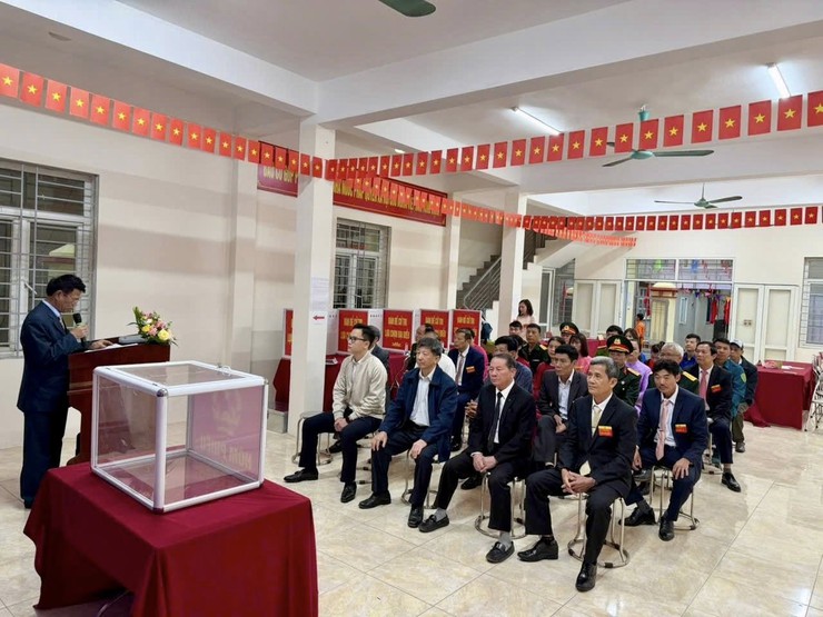 Đồng loạt 22 khu vực bỏ phiếu trên địa bàn phường Dương Nội khai mạc bầu cử- Ảnh 14.