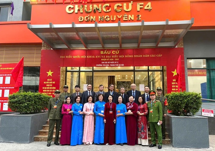 Giữ vững bình yên Ngày hội non sông, Công an phường Yên Hòa bảo đảm tuyệt đối an ninh, an toàn Ngày bầu cử- Ảnh 1.