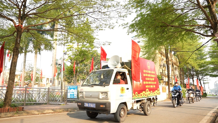 Tuổi trẻ xã Dương Hoà phát huy tinh thần trách nhiệm, tích cực hỗ trợ công tác bầu cử trên địa bàn- Ảnh 3.