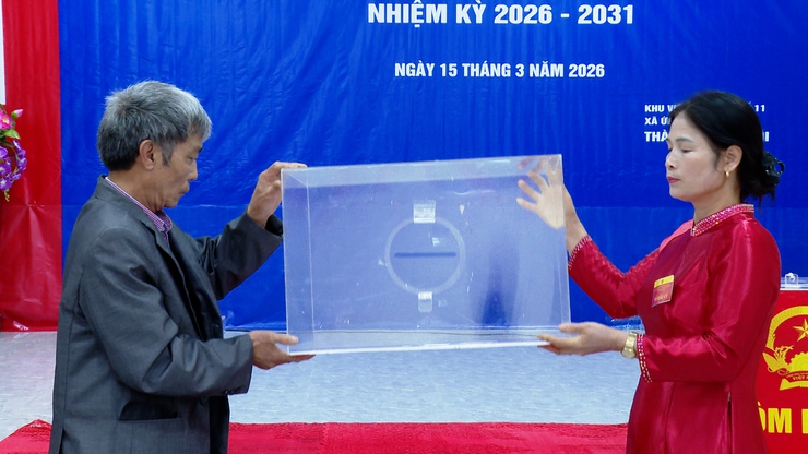 CỬ TRI XÃ ỨNG HÒA PHẤN KHỞI THAM GIA BẦU CỬ- Ảnh 32.