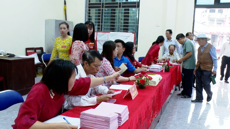 CỬ TRI XÃ ỨNG HÒA PHẤN KHỞI THAM GIA BẦU CỬ- Ảnh 26.