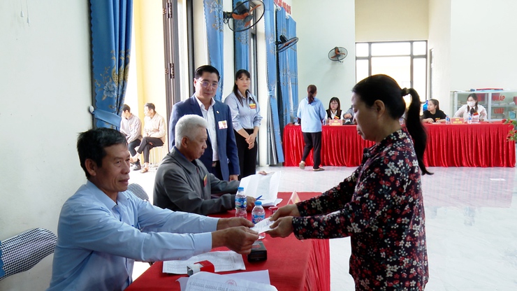 CỬ TRI XÃ ỨNG HÒA PHẤN KHỞI THAM GIA BẦU CỬ- Ảnh 21.