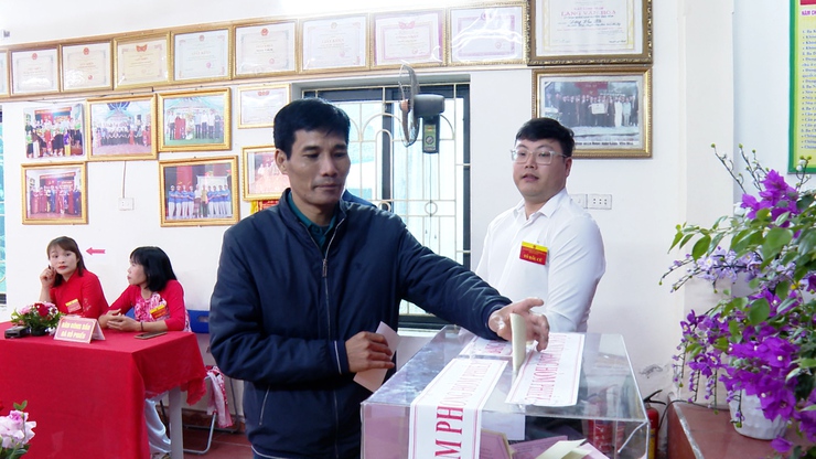 CỬ TRI XÃ ỨNG HÒA PHẤN KHỞI THAM GIA BẦU CỬ- Ảnh 13.