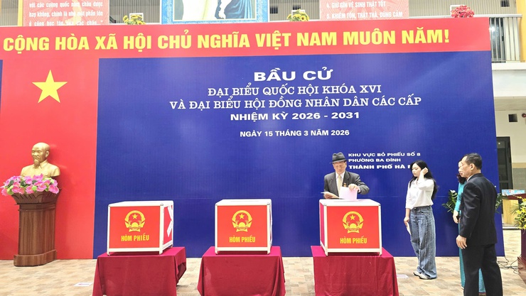 Cử tri phường Ba Đình nô nức, phấn khởi trong Ngày hội lớn của toàn dân- Ảnh 6.