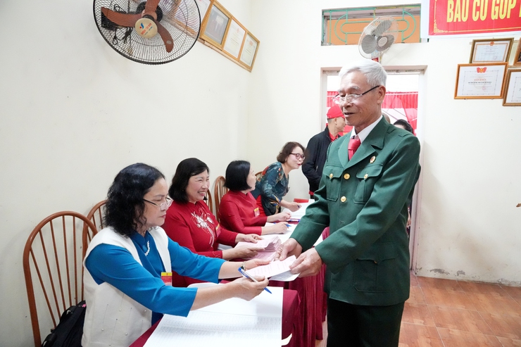 PHƯỜNG SƠN TÂY NÔ NỨC TRONG NGÀY HỘI BẦU CỬ- Ảnh 15.