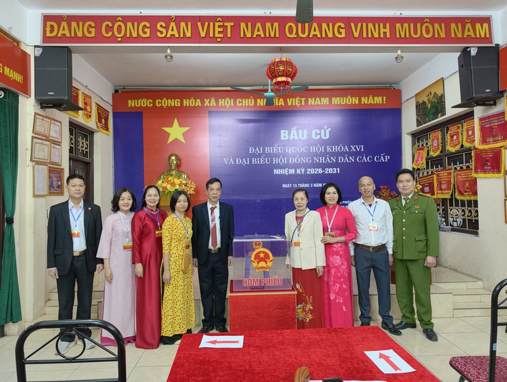 Cập nhật ngày bầu cử tại Xuân Đỉnh: Tỷ lệ cử tri đi bầu đạt kết quả cao- Ảnh 2.