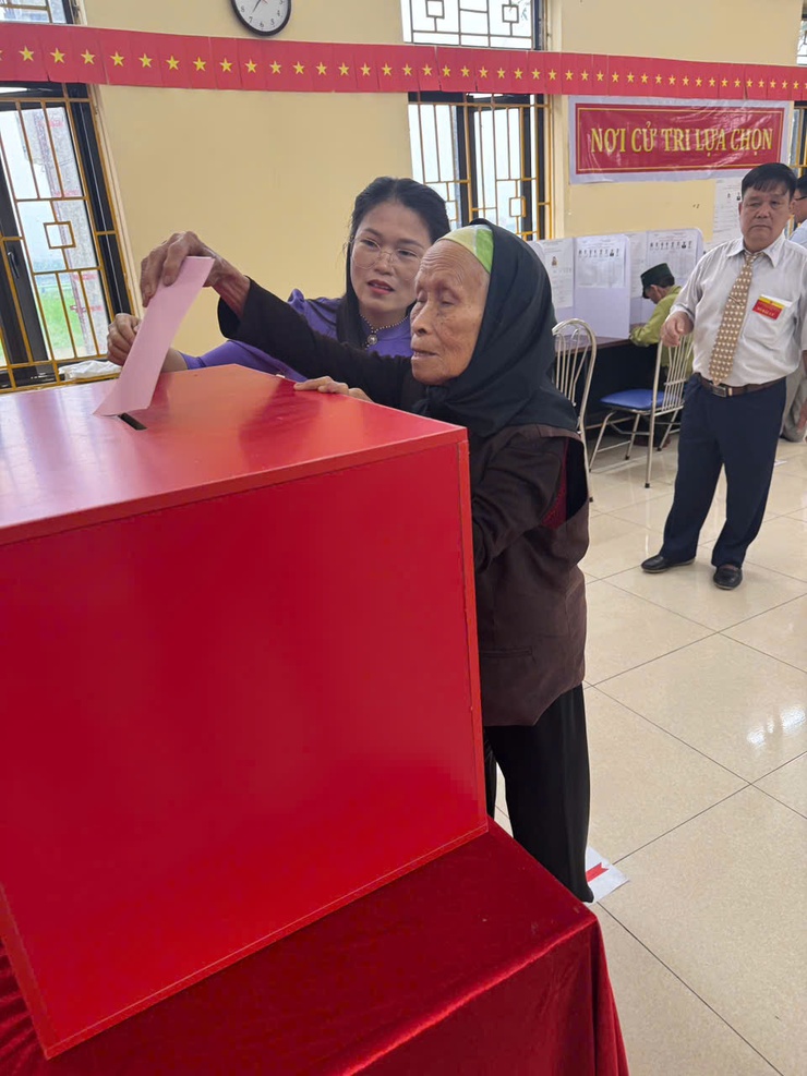 XÃ NỘI BÀI TƯNG BỪNG KHAI MẠC NGÀY HỘI BẦU CỬ- Ảnh 4.