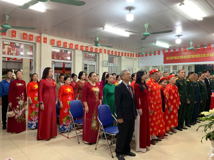 Trực tiếp: Không khí ngày hội toàn dân đi bỏ phiếu tại các điểm bầu cử trên địa bàn phường Từ Liêm- Ảnh 40.