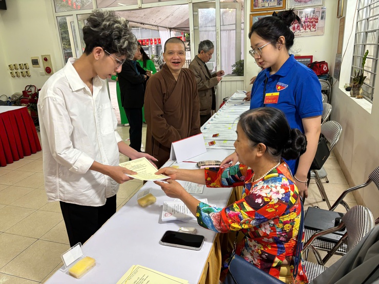 Trực tiếp: Không khí ngày hội toàn dân đi bỏ phiếu tại các điểm bầu cử trên địa bàn phường Từ Liêm- Ảnh 39.