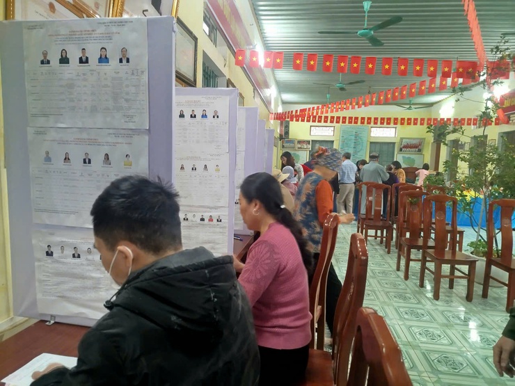 CỬ TRI XÃ ỨNG HÒA PHẤN KHỞI THAM GIA BẦU CỬ- Ảnh 45.