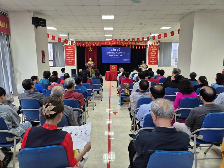 Trực tiếp: Không khí ngày hội toàn dân đi bỏ phiếu tại các điểm bầu cử trên địa bàn phường Từ Liêm- Ảnh 17.