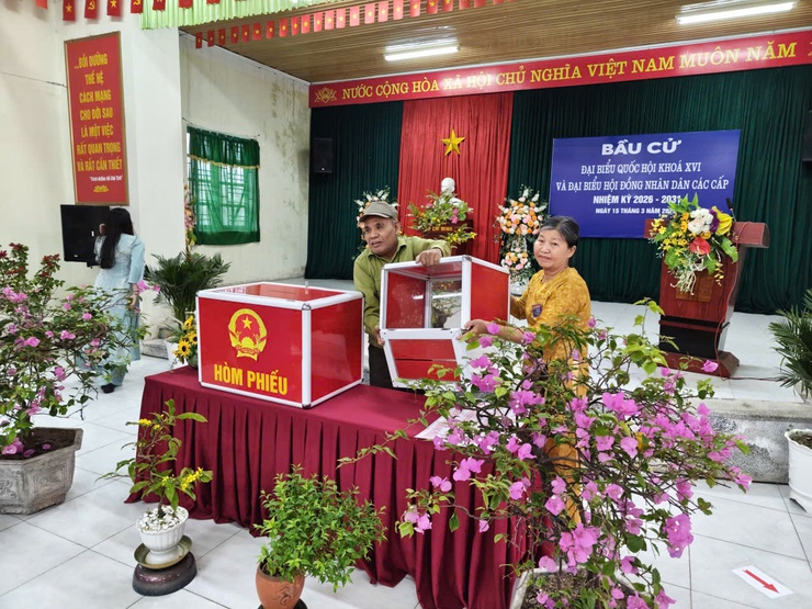 Khu vực bỏ phiếu số 6 – thôn Nam Quất: Khai mạc trọng thể cuộc bầu cử Đại biểu Quốc hội khóa XVI và đại biểu HĐND các cấp, nhiệm kỳ 2026 – 2031.- Ảnh 8.