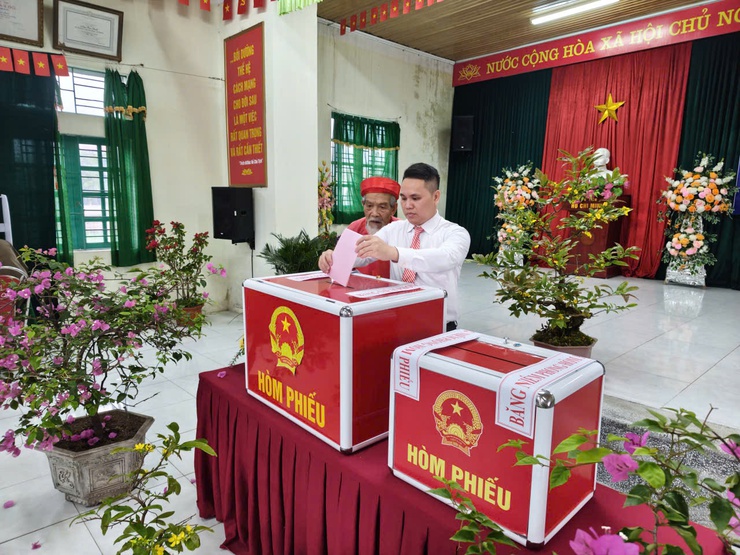 Khu vực bỏ phiếu số 6 – thôn Nam Quất: Khai mạc trọng thể cuộc bầu cử Đại biểu Quốc hội khóa XVI và đại biểu HĐND các cấp, nhiệm kỳ 2026 – 2031.- Ảnh 10.