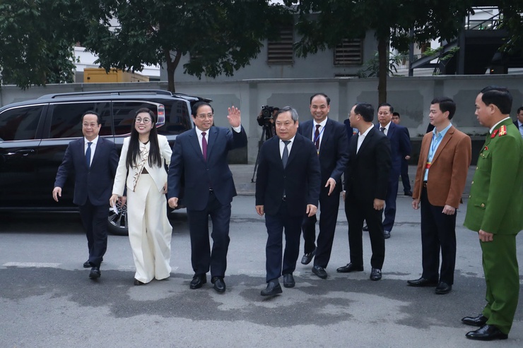 Thủ tướng Chính phủ Phạm Minh Chính bỏ phiếu tại Khu vực bầu cử số 21, phường Tây Hồ- Ảnh 8.