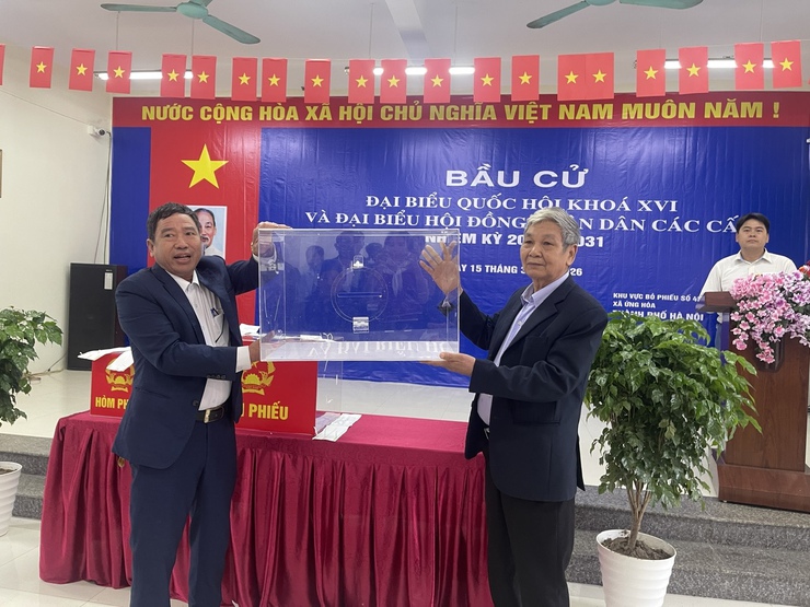 CỬ TRI XÃ ỨNG HÒA PHẤN KHỞI THAM GIA BẦU CỬ- Ảnh 3.