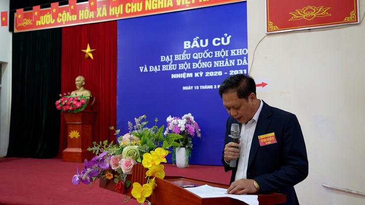 Bí thư Đảng ủy xã Nguyễn Tiến Toàn dự khai mạc bầu cử đại biểu Quốc hội và HĐND các cấp tại Tổ bỏ phiếu số 23, Cụm 4 Thọ Xuân- Ảnh 2.