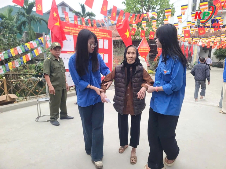 Cử tri xã Kiều Phú tích cực đi bỏ phiếu, tiến độ bầu cử diễn ra đúng quy định- Ảnh 13.