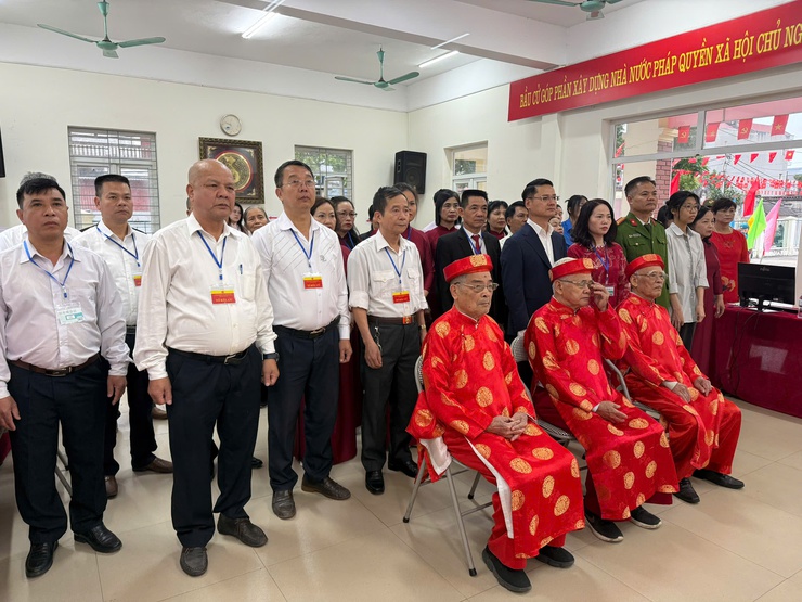 xã Phù Đổng rộn ràng Ngày hội bầu cử- Ảnh 8.