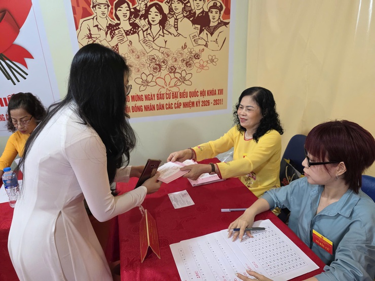 Phường Hồng Hà khai mạc ngày bầu cử Đại biểu Quốc hội khóa XVI và Đại biểu HĐND các cấp nhiệm kỳ 2026-2031- Ảnh 12.