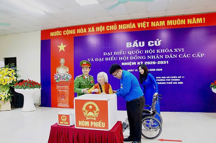 Phường Phú Thượng đồng loạt khai mạc bầu cử tại 16 khu vực bỏ phiếu – cử tri nô nức tham gia Ngày hội toàn dân- Ảnh 8.